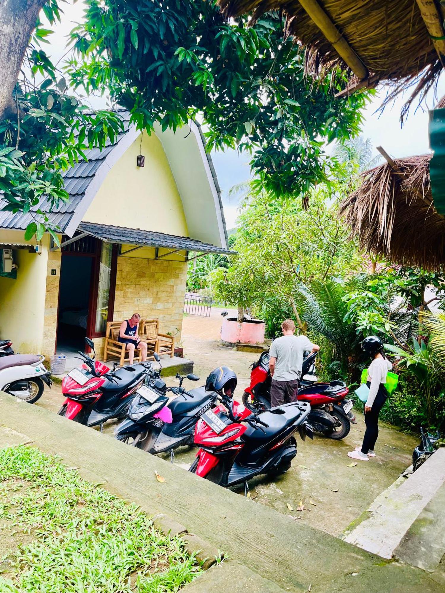 Roy Homestay Kuta Kuta  ภายนอก รูปภาพ