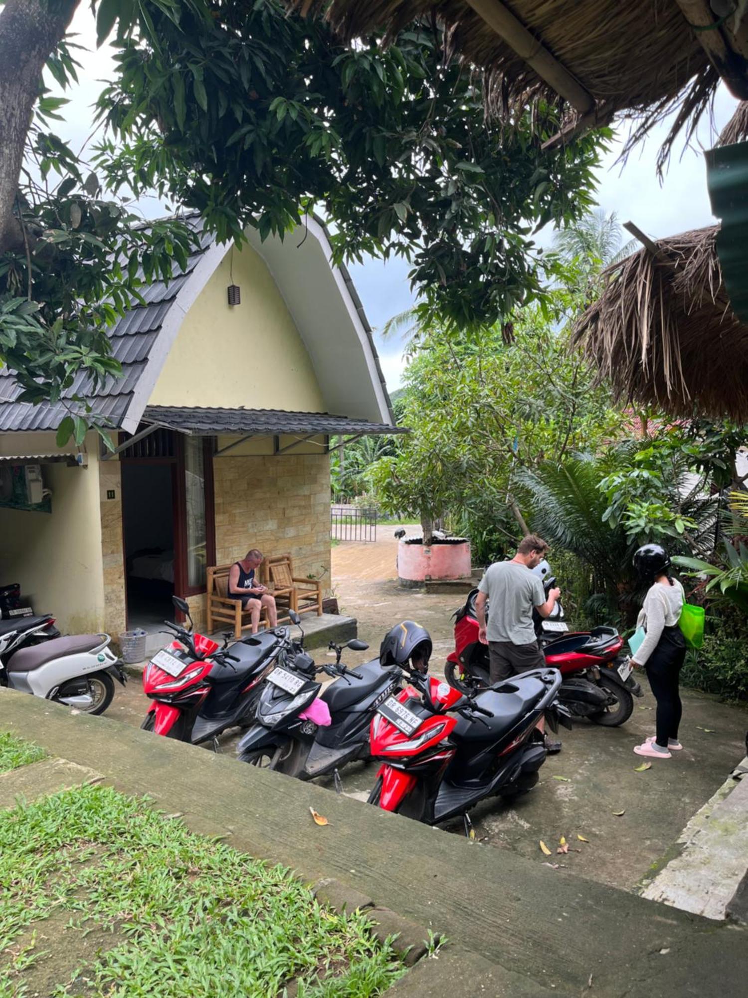 Roy Homestay Kuta Kuta  ภายนอก รูปภาพ