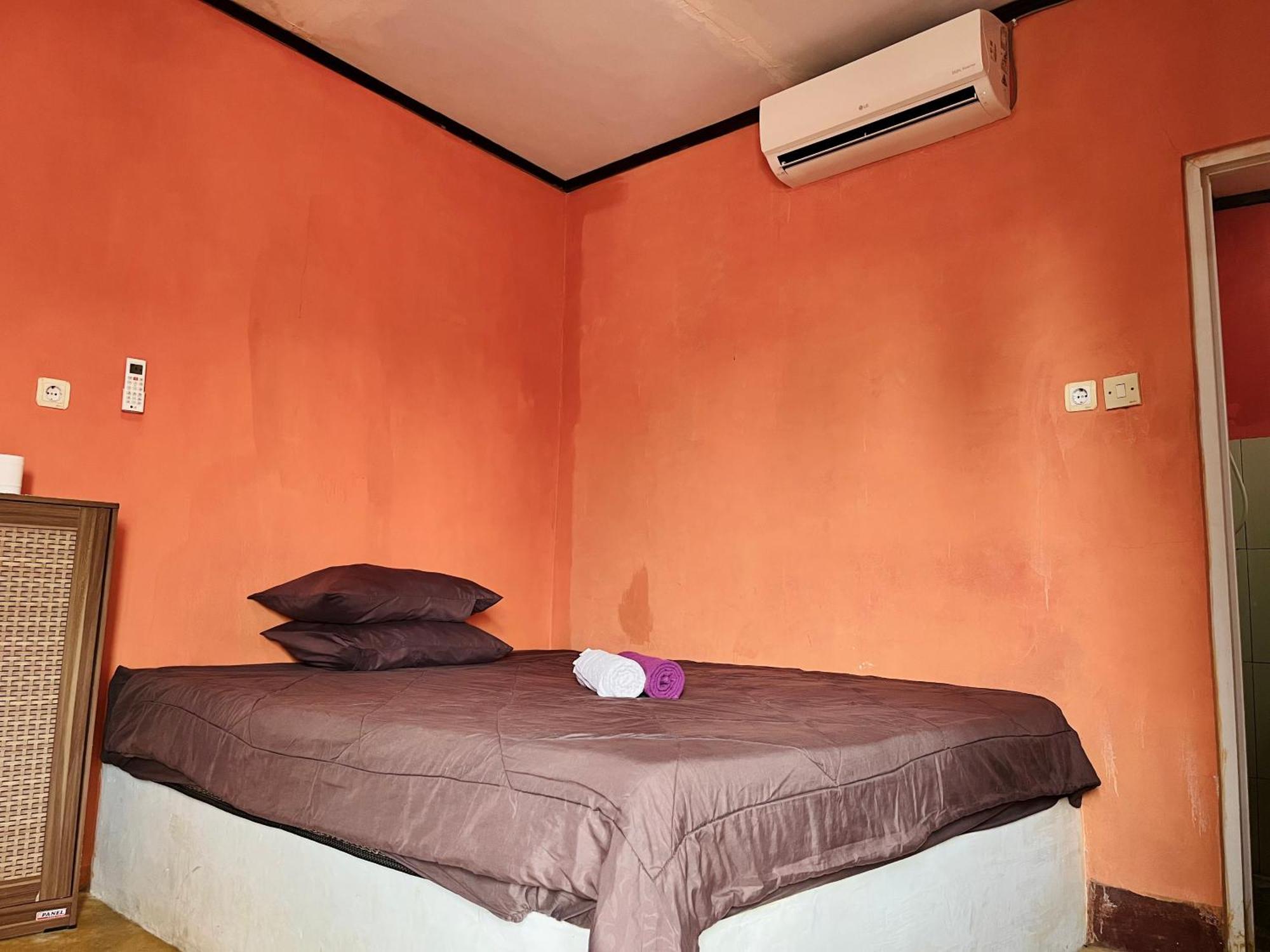 Roy Homestay Kuta Kuta  ภายนอก รูปภาพ