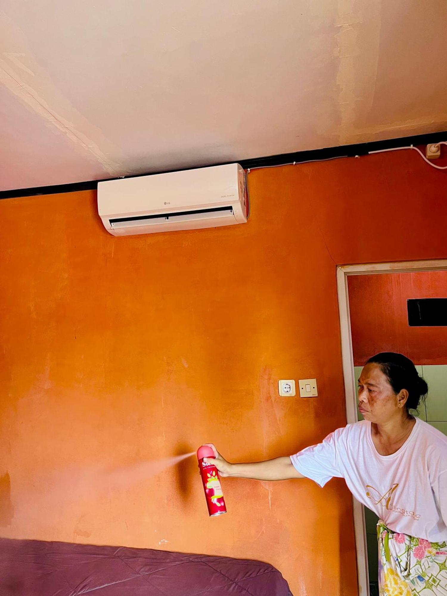 Roy Homestay Kuta Kuta  ภายนอก รูปภาพ